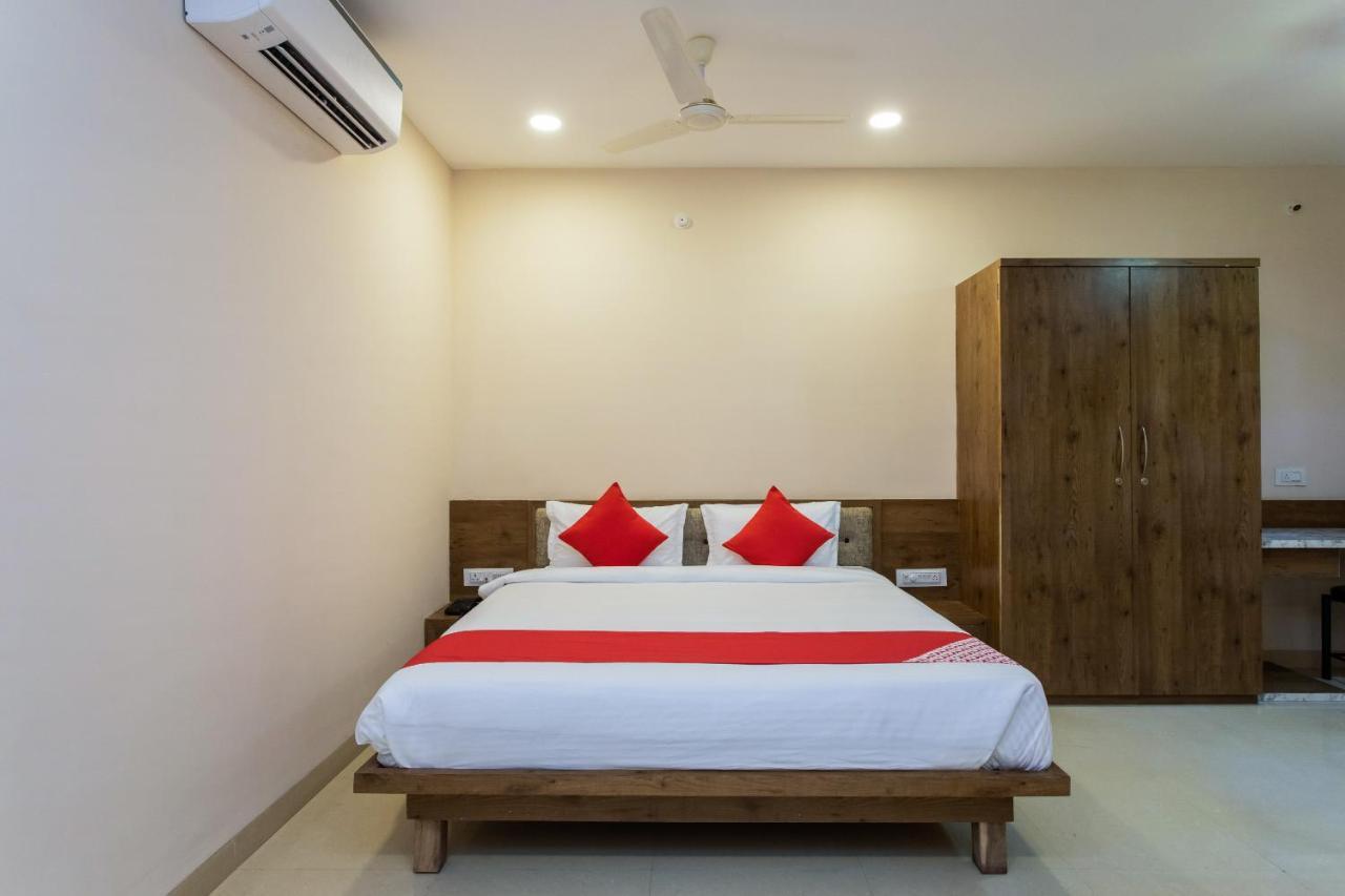 Oyo 75956 Hotel Grand Rourkela Exterior foto