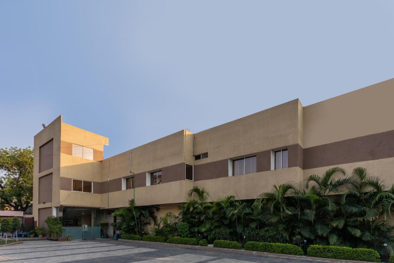 Oyo 75956 Hotel Grand Rourkela Exterior foto